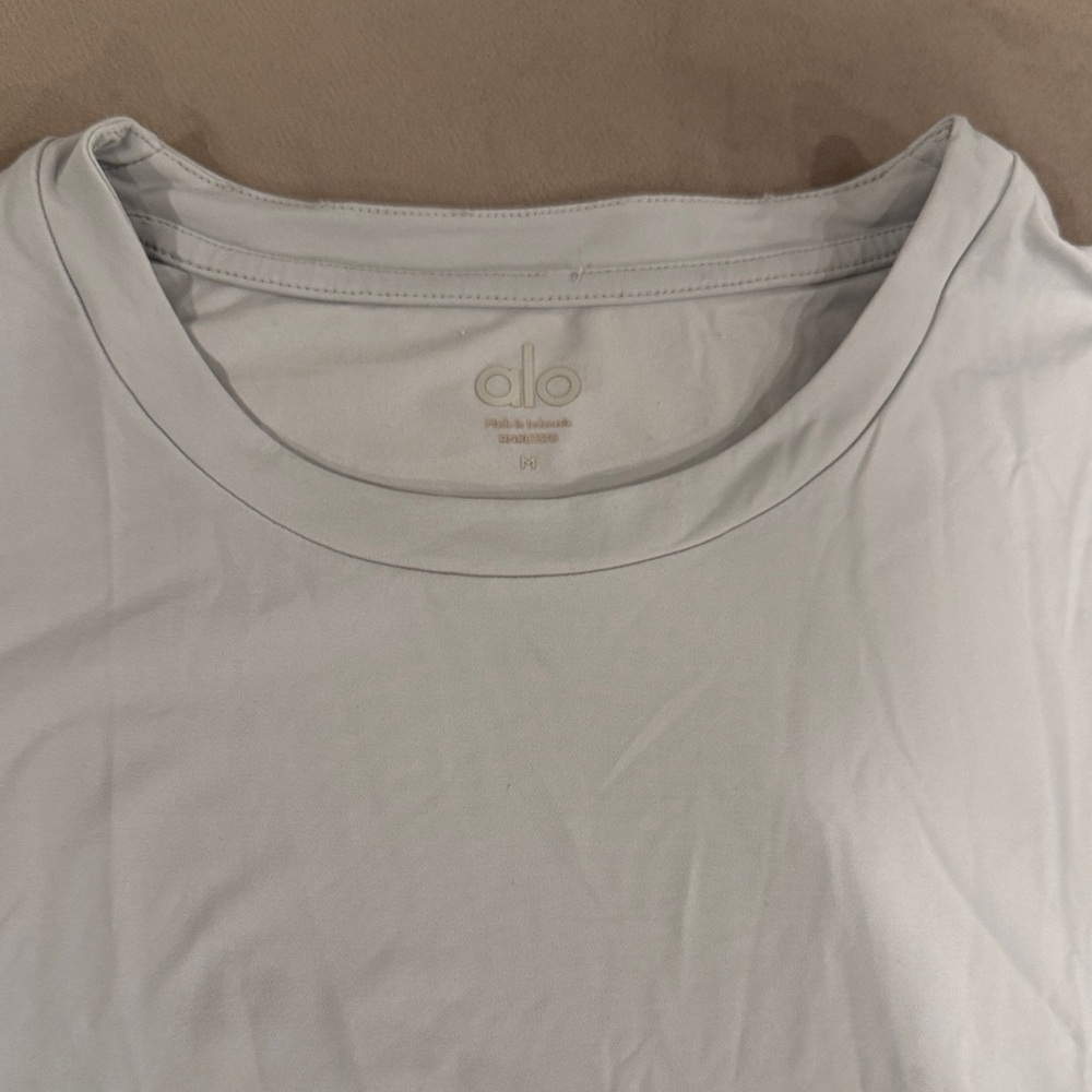 ALO Yoga Men's White Tank Top - Picture 3 of 5